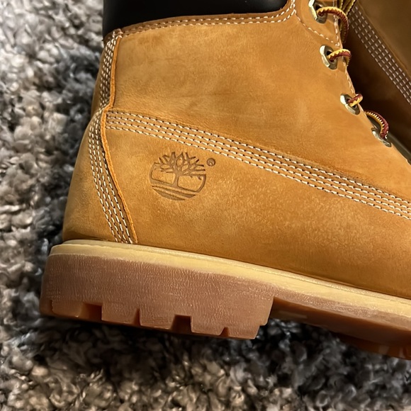 Timberland - Picture 2 of 3